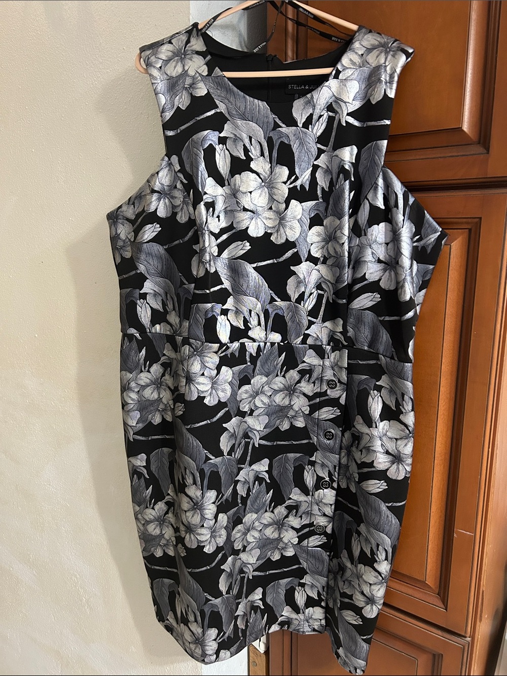 Studio Black Floral Cold-Shoulder Midi Dress